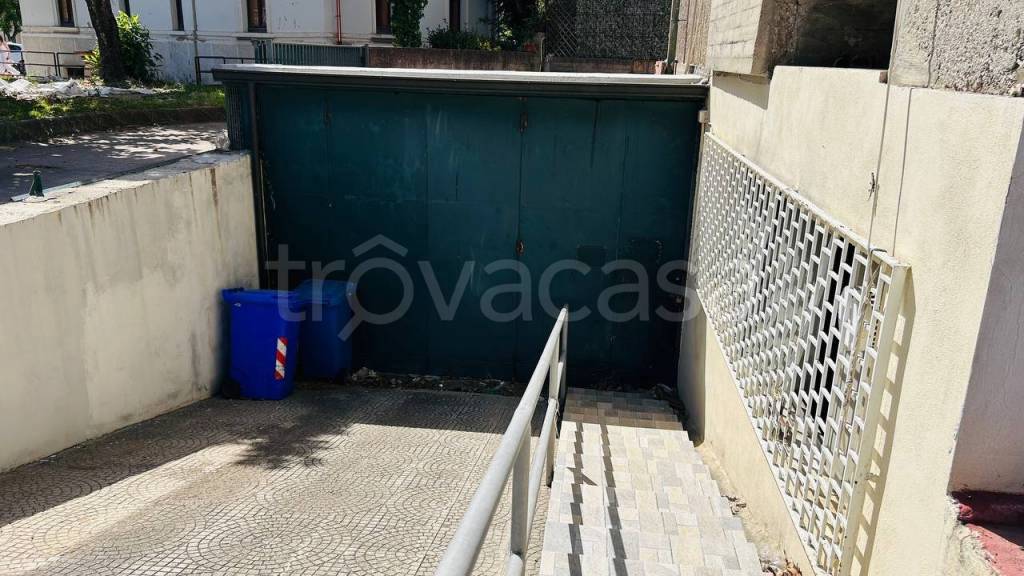 negozio in affitto a Lamezia Terme