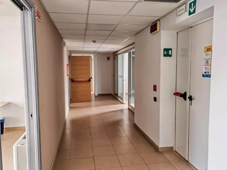 ufficio in affitto a Lamezia Terme in zona Sant'Eufemia Lamezia