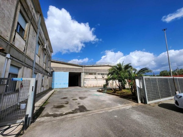 capannone in affitto a Lamezia Terme