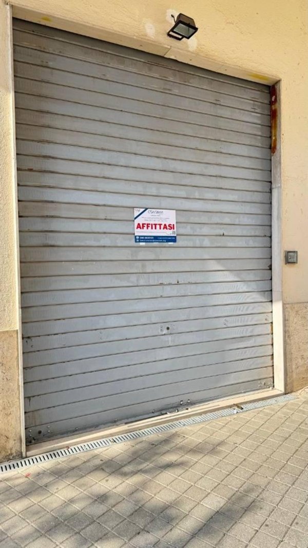 locale di sgombero in affitto a Lamezia Terme in zona Nicastro