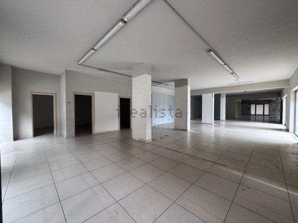 locale commerciale in affitto a Lamezia Terme