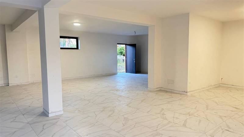 ufficio in affitto a Lamezia Terme in zona Carrà