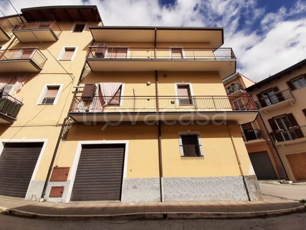 appartamento in affitto a Lamezia Terme in zona Sambiase