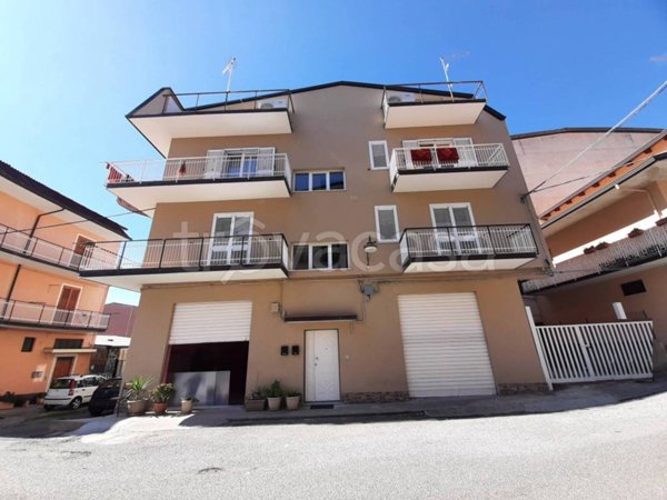appartamento in affitto a Lamezia Terme in zona Sambiase
