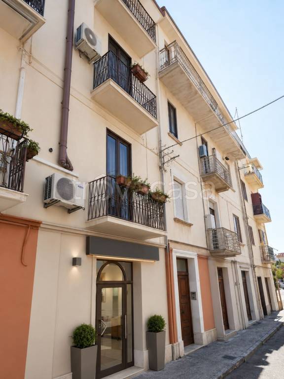 negozio in affitto a Lamezia Terme
