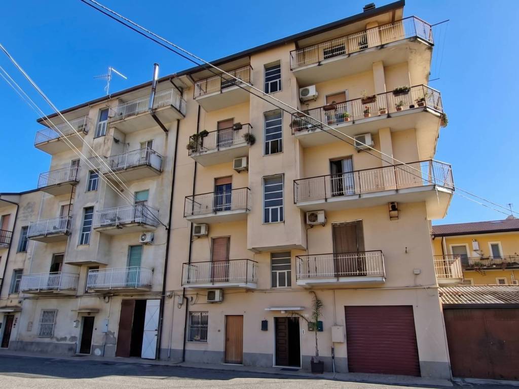 appartamento in affitto a Lamezia Terme in zona Nicastro
