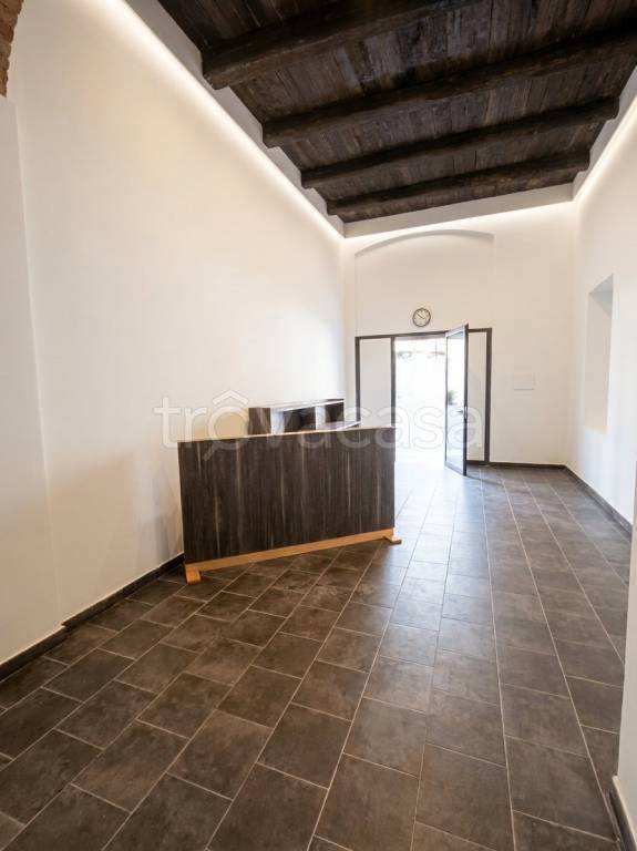 negozio in affitto a Lamezia Terme in zona Nicastro
