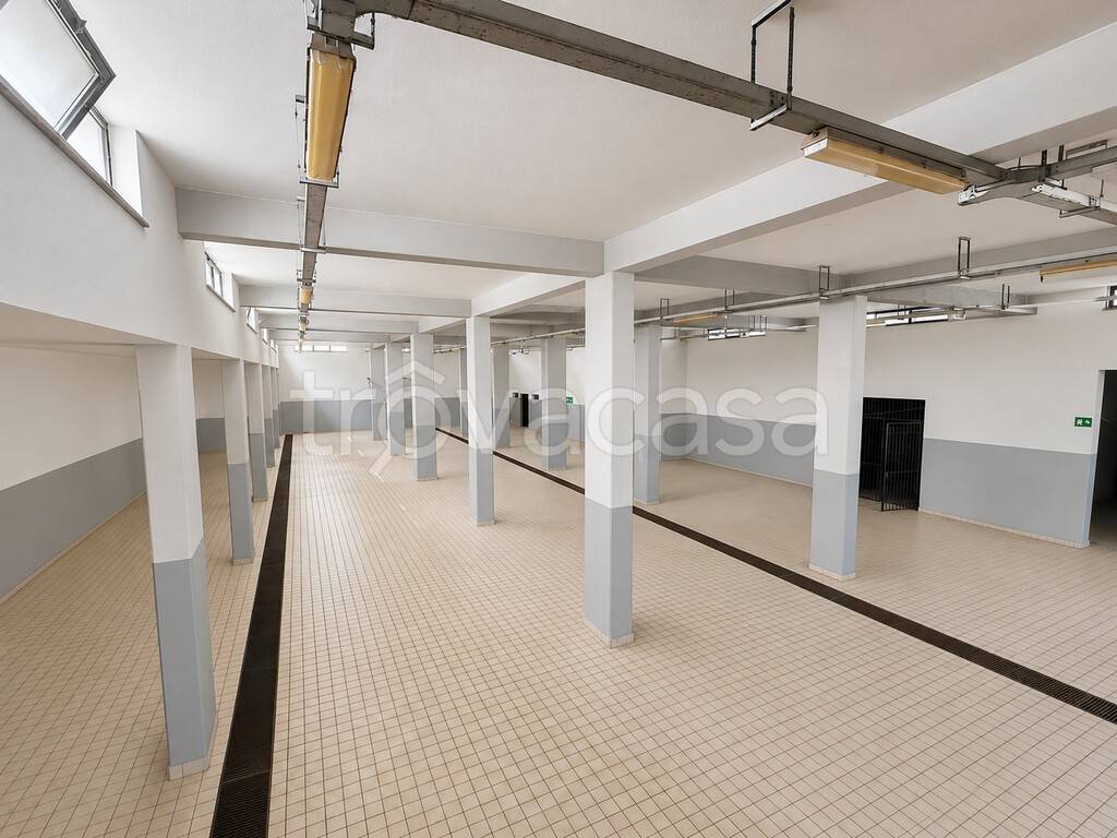locale commerciale in affitto a Lamezia Terme in zona Nicastro