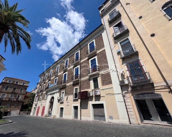 negozio in affitto a Lamezia Terme