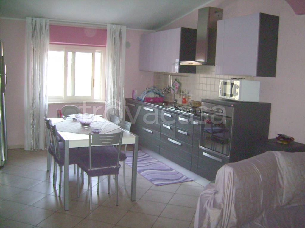 appartamento in affitto a Lamezia Terme in zona Sambiase