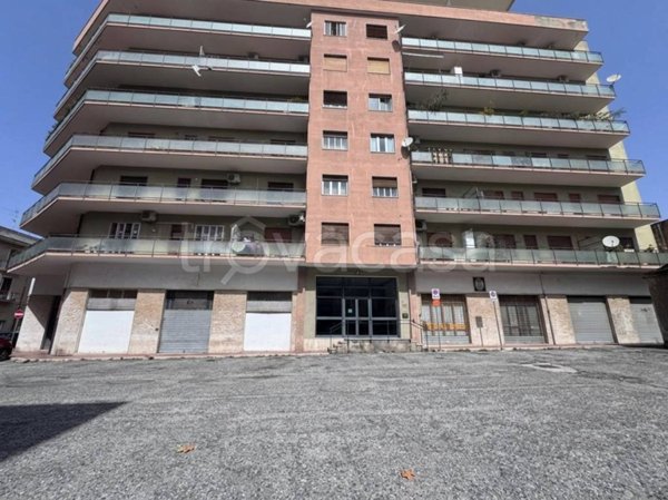 negozio in affitto a Lamezia Terme in zona Nicastro