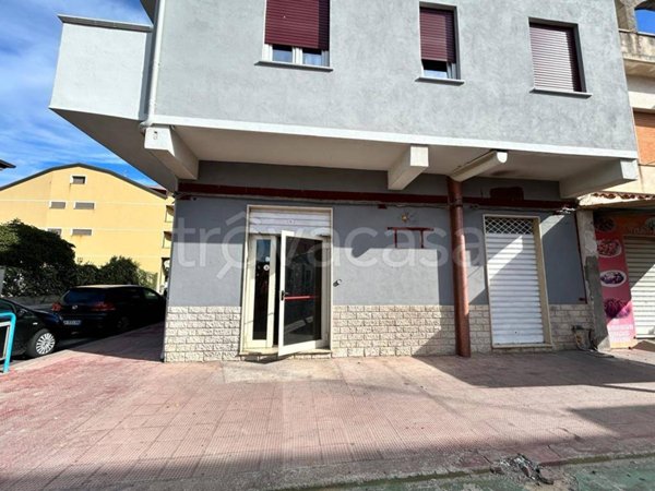 negozio in affitto ad Ardore