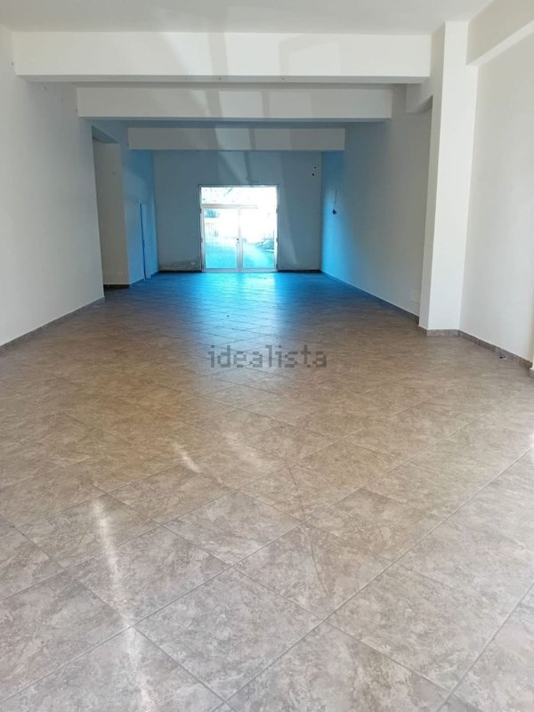 negozio in affitto a Bovalino