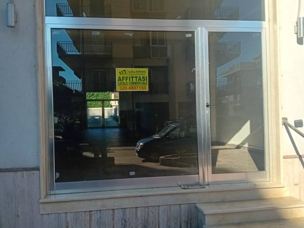 negozio in affitto a Bovalino