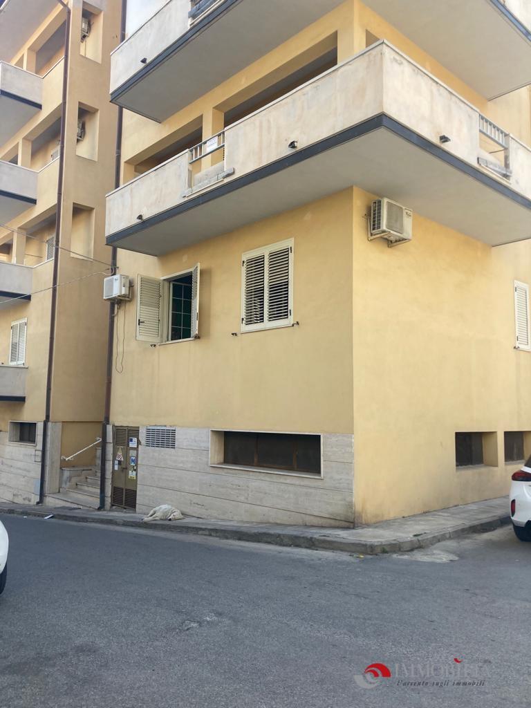 appartamento in affitto a Bova Marina in zona Centro