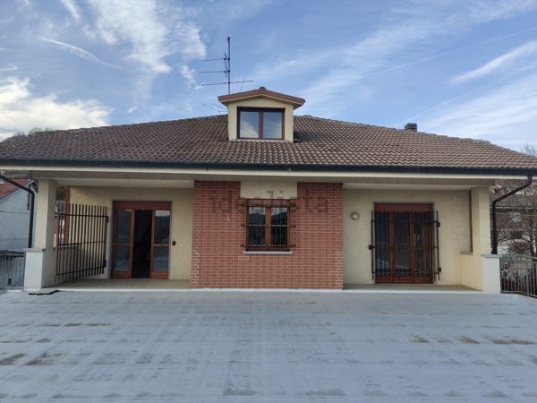 casa indipendente in affitto ad Agliano Terme