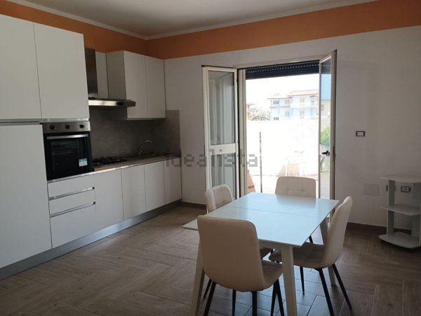 appartamento in affitto a Locri