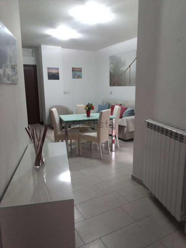 appartamento in affitto a Locri