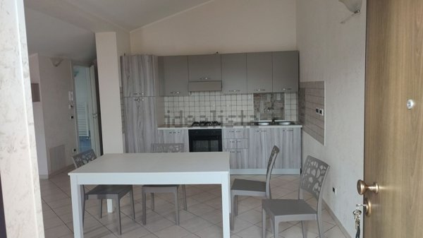 appartamento in affitto a Locri