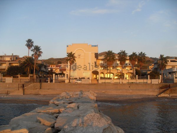 appartamento in affitto a Motta San Giovanni in zona Lazzaro