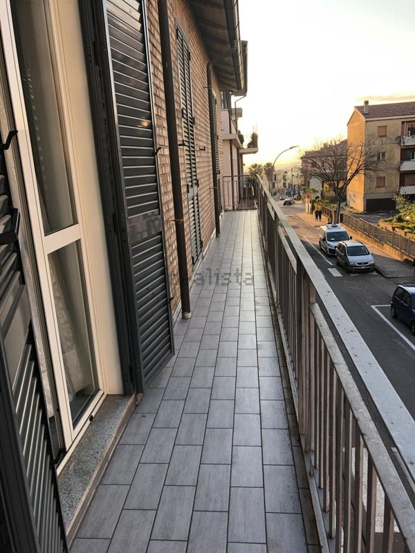 appartamento in affitto a Polistena