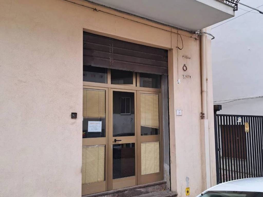 negozio in affitto a Reggio di Calabria in zona Centro Storico