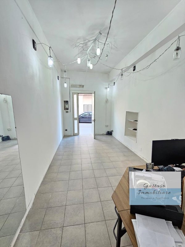 locale commerciale in affitto a Reggio di Calabria in zona Croce Valanidi