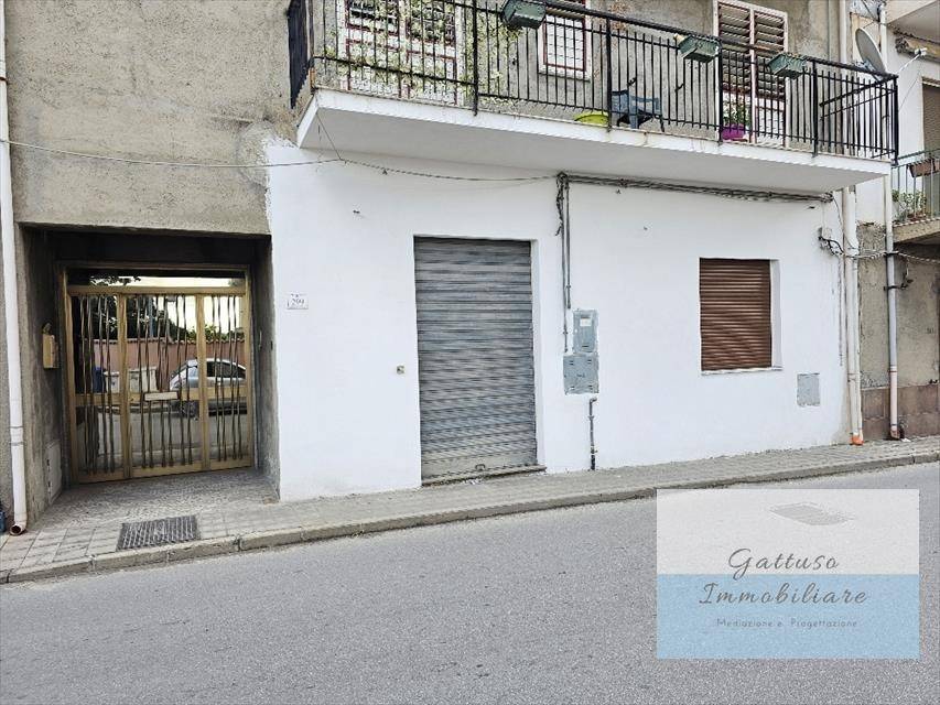 negozio in affitto a Reggio di Calabria in zona Centro Storico