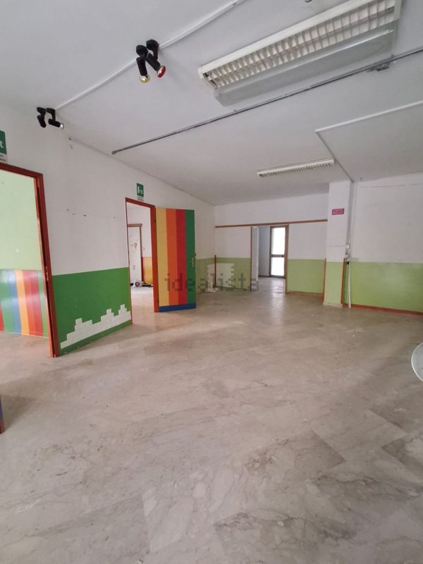 locale commerciale in affitto a Reggio di Calabria