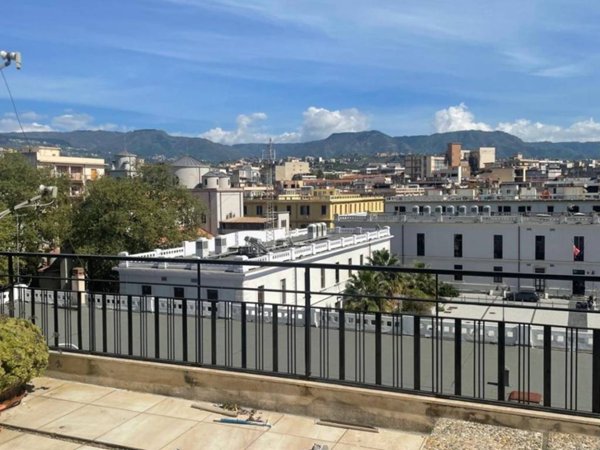 appartamento in affitto a Reggio di Calabria in zona Centro Storico