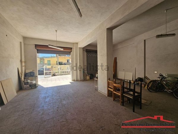 locale di sgombero in affitto a Reggio di Calabria in zona Rione Ferrovieri