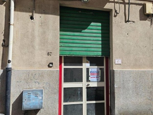 negozio in affitto a Reggio di Calabria in zona Centro Storico