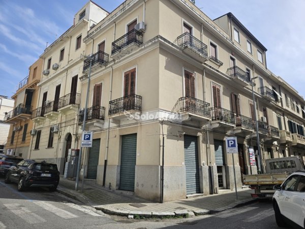 locale commerciale in affitto a Reggio di Calabria in zona Centro Storico