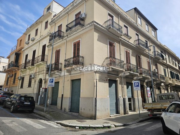 locale commerciale in affitto a Reggio di Calabria in zona Centro Storico
