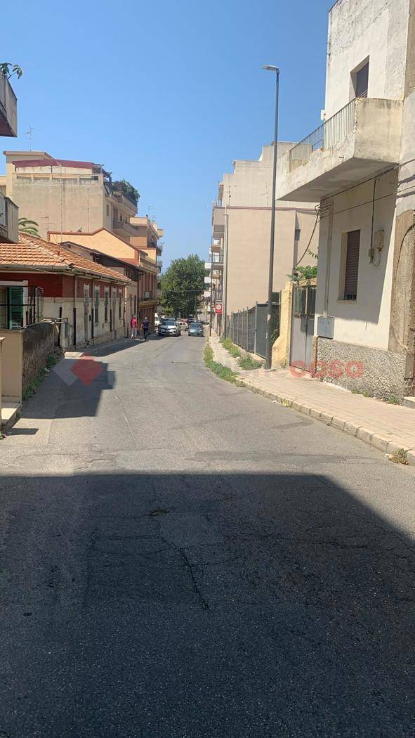 locale di sgombero in affitto a Reggio di Calabria in zona Spirito Santo
