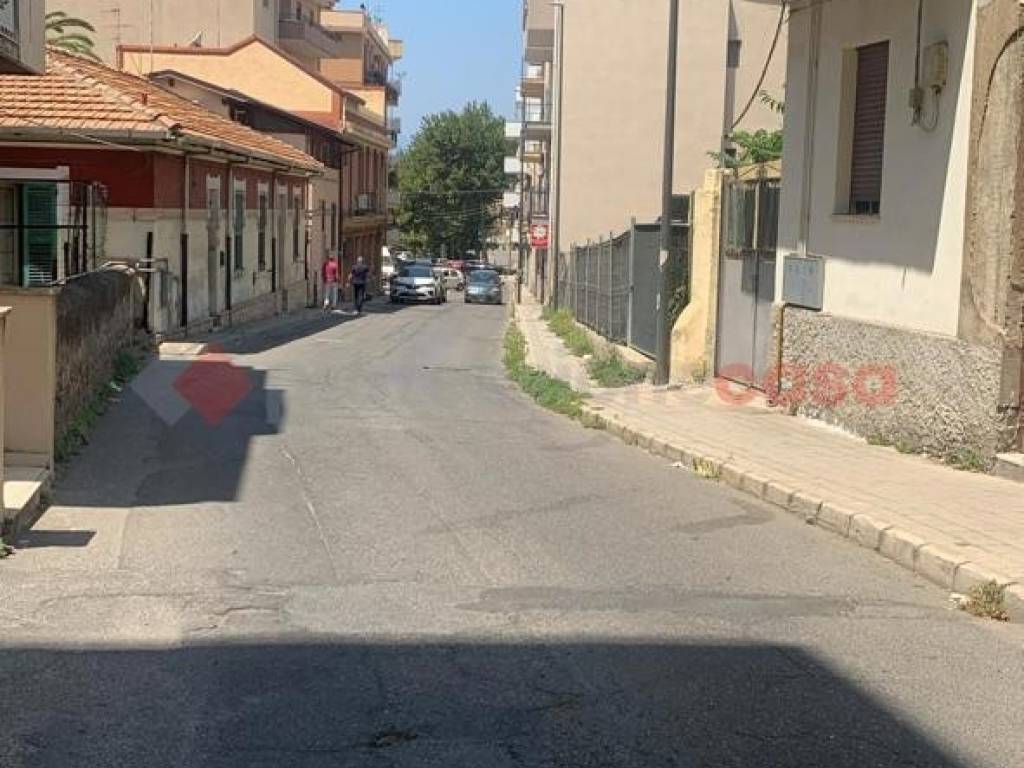 locale commerciale in affitto a Reggio di Calabria in zona Trabocchetto
