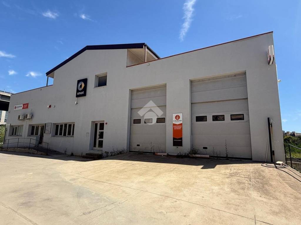 locale commerciale in affitto a Reggio di Calabria in zona Spirito Santo