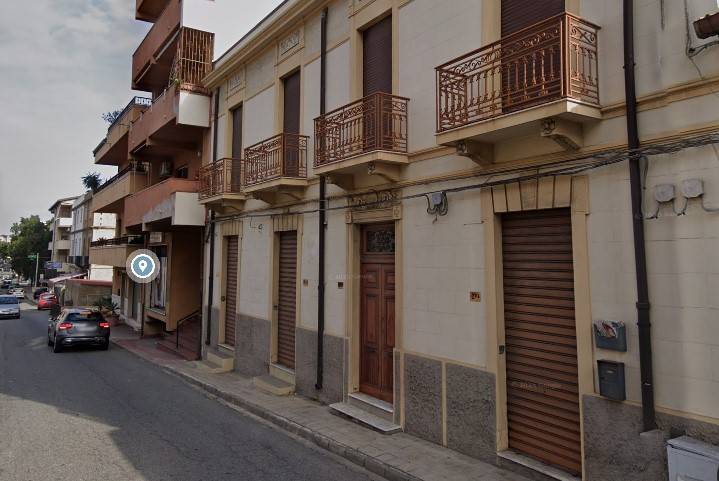 negozio in affitto a Reggio di Calabria in zona Catona