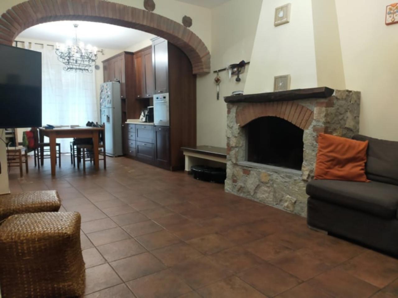 negozio in affitto a Reggio di Calabria in zona Archi