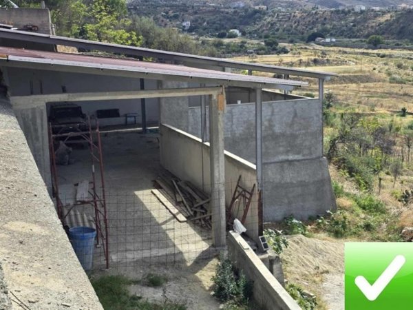 negozio in affitto a Reggio di Calabria in zona San Gregorio