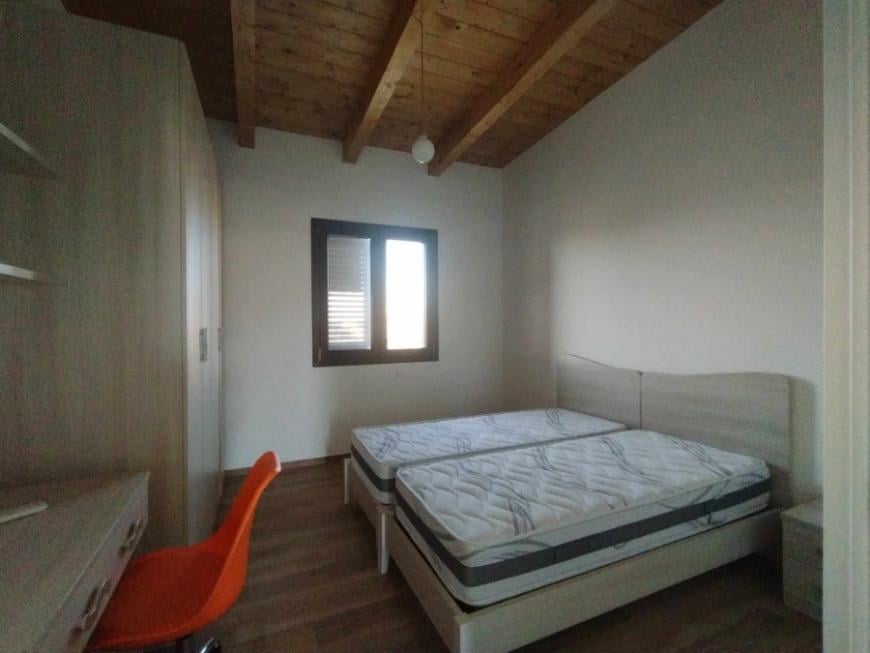 negozio in affitto a Reggio di Calabria in zona Modena