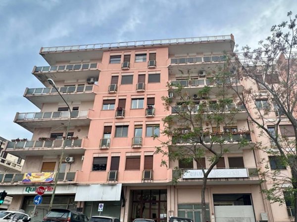 ufficio in affitto a Reggio di Calabria in zona Pineta Zerbi