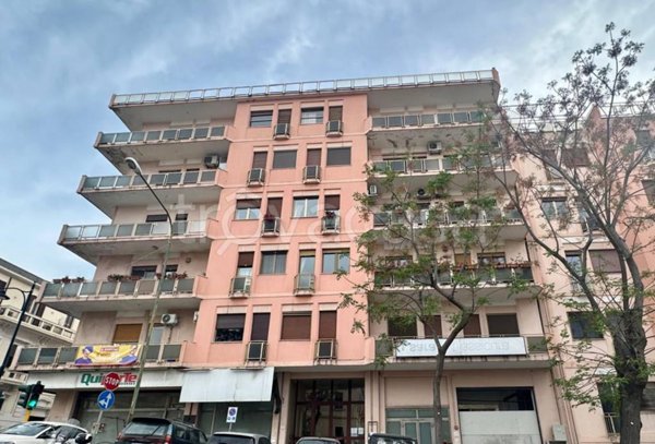 ufficio in affitto a Reggio di Calabria in zona Pineta Zerbi