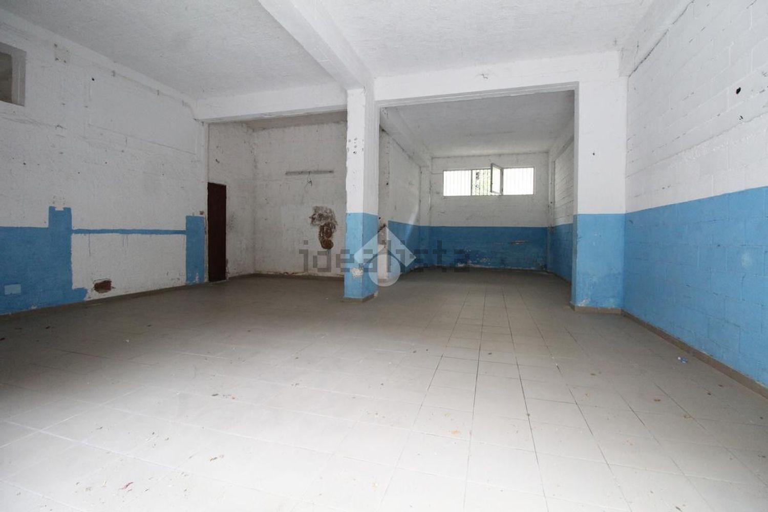 locale di sgombero in affitto a Reggio di Calabria in zona Catona