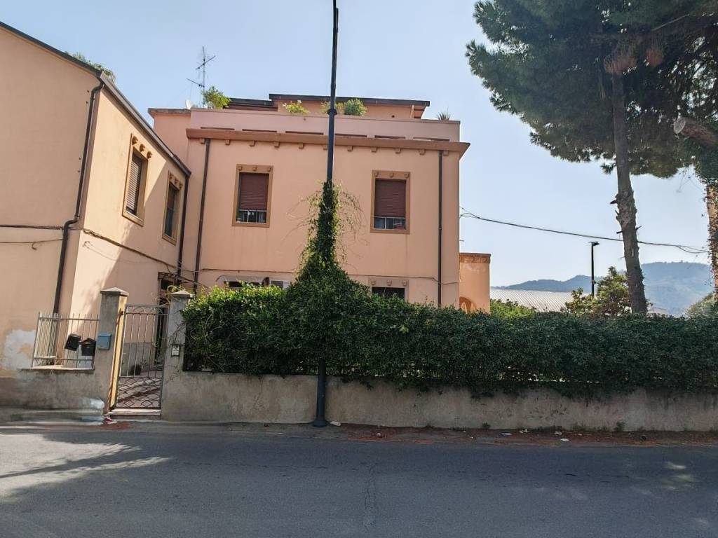 appartamento in affitto a Reggio di Calabria in zona Gallico Superiore