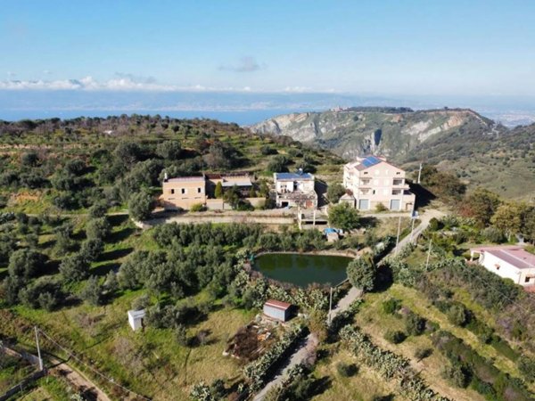 casa indipendente in affitto a Reggio di Calabria in zona Ortì