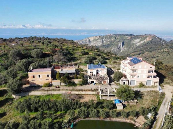 negozio in affitto a Reggio di Calabria in zona Ortì