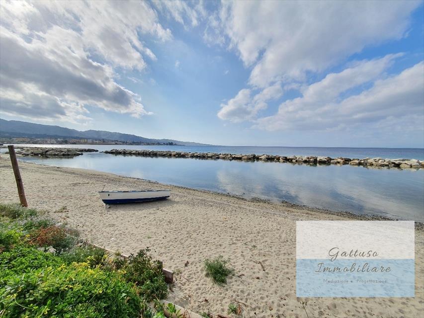 quadrivano in affitto a Reggio di Calabria in zona San Gregorio