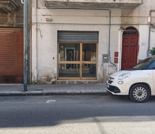 locale commerciale in affitto a Reggio di Calabria in zona Sbarre