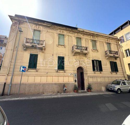 ufficio in affitto a Reggio di Calabria in zona Sbarre